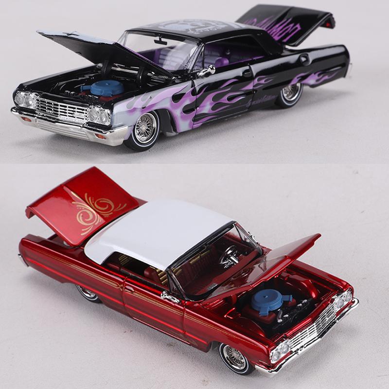 FineWorks 1:64 Chevrolet Impala Hardcover edition Open Full Door Alloy Model Car