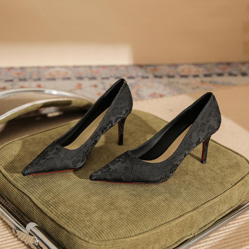 1002 [sheepskin] high heels women's thin heels summer 2025 new pointed head national style embroidery shallow mouth temperament single shoes