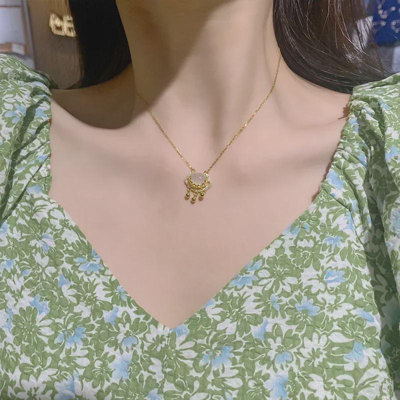 Halskette Glückswolke Ruyi Friedensschloss - Damen Titanstahl, 18K Gold galvanisiert, Schlichter Luxus Langlebigkeits-Anhänger