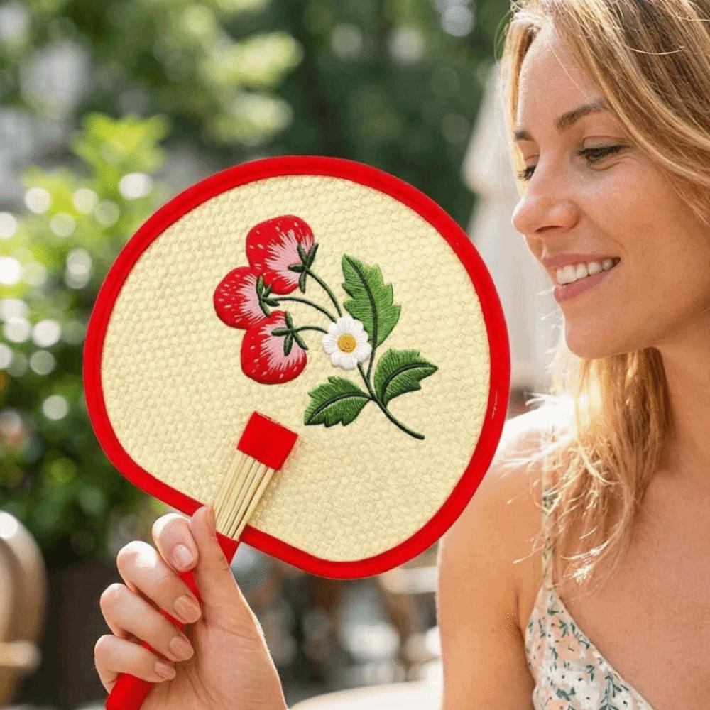 Retro Hand-Woven Fan Chinese Style Hand Cranked Fan Compact Hand Braided Fan Photo Prop