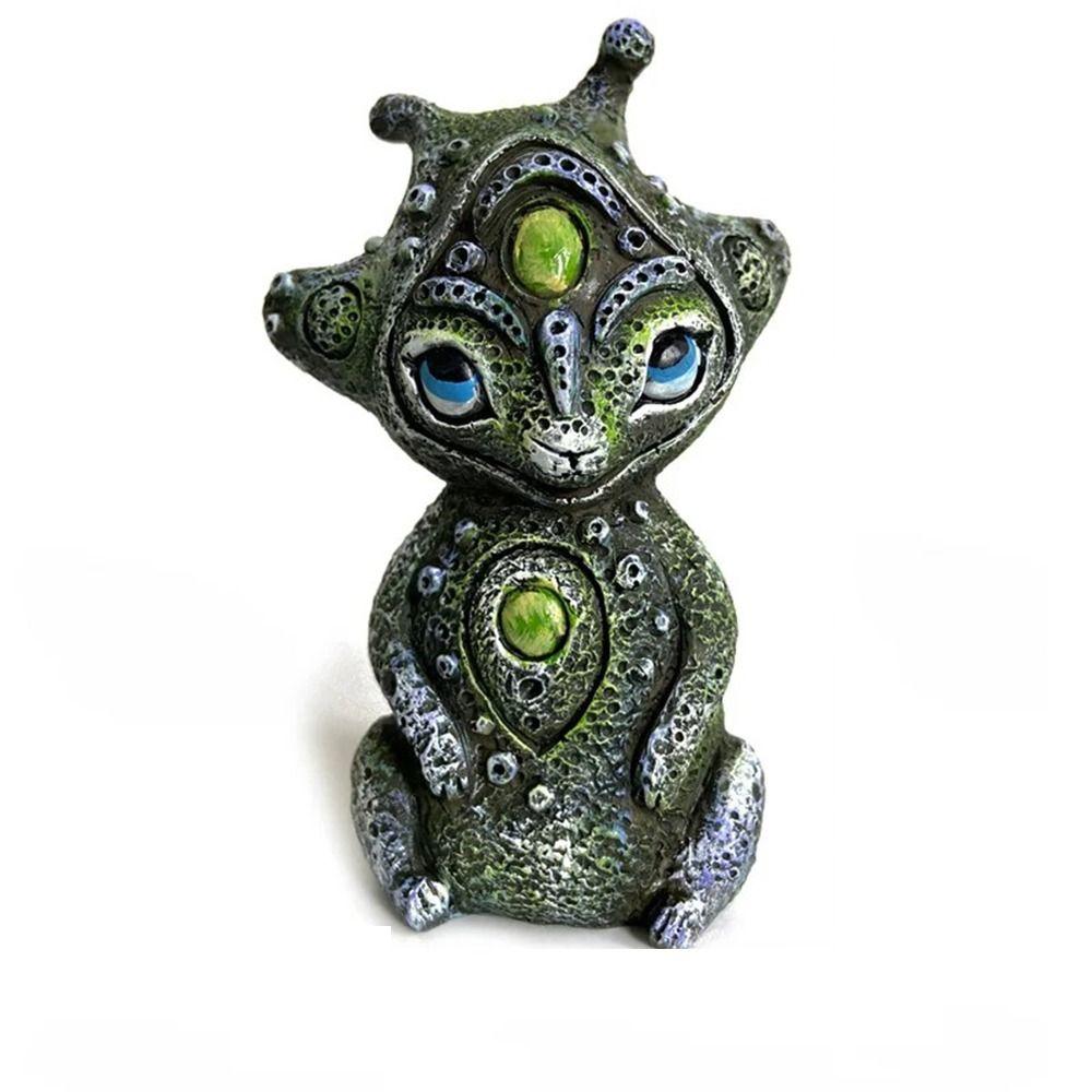 Room Decoration Three Eyes Alien Resin Statue Sculpture Crafts Funny Resin Ornaments  Garden