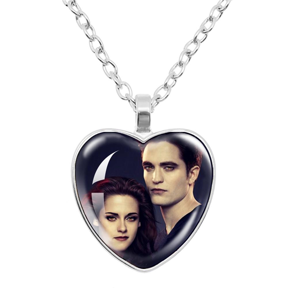 Twilight Movie Necklace Vampire Bella Edward Jacob Renesmee Character Glass Heart Pendant Necklace Men Women Jewelry Gift