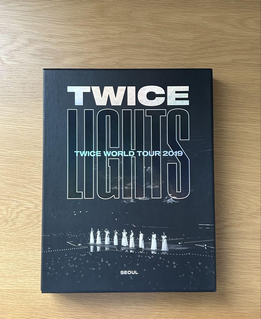 

[USED] TWICE WORLD TOUR 2019 LIGHTS DVD