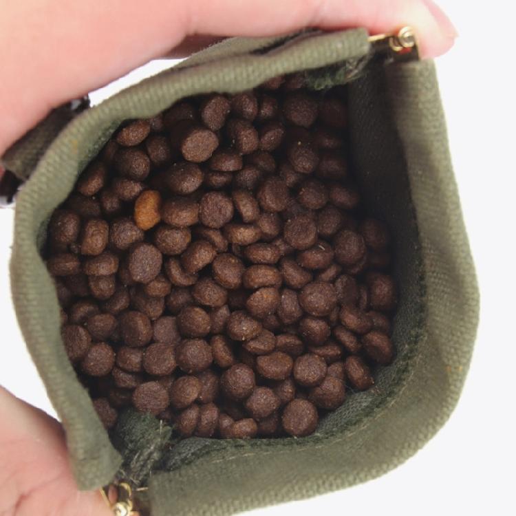 Pet Food Carrying Pouch Treat Bag for Travel Training Leakproof and Food Safe Trainer Pouch Essential