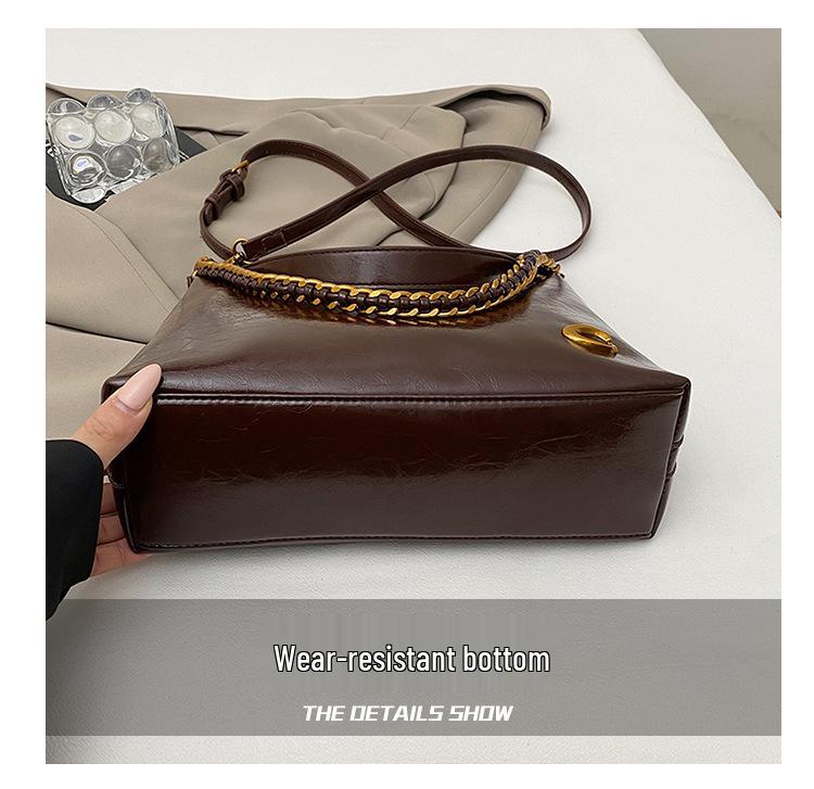 2025 Women's High-End Versatile Chain Tote: Trendy Underarm and Crossbody Bag