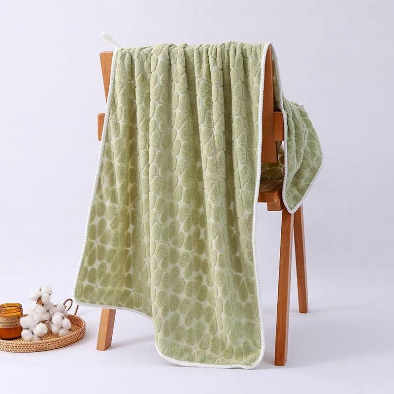 Jacquard Coral Velvet Plum Blossom Bath Towel 70x140 Soft Water Absorbent Home Quick Drying Towel