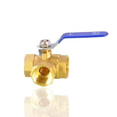Valvole di Controllo Flusso in Ottone a T a Tre Vie Azionate con Leve Maniglia Diverse Misure Disponibili per Opzione per Applicazioni Fluide