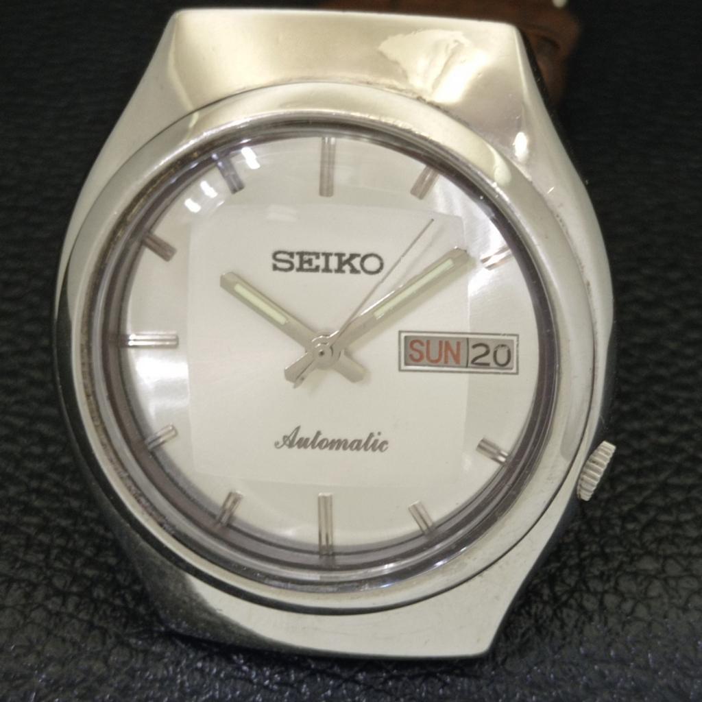 VINTAGE SEIKO AUTOMATIC 7009A JAPAN MENS SILVER COLOR DIAL WATCH A500134-2 R151a-a500134