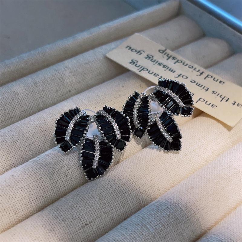 Luxury Zircon Leaf Stud Earrings: Elegant, Versatile, Micro-Paved, Super Shiny