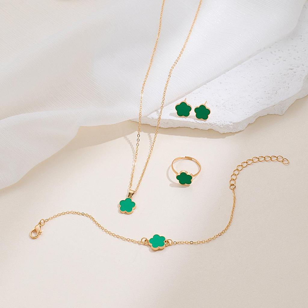 Elegante Conjunto de Joias de Trevo de Quatro Folhas: Pulseira, Anel e Colar de Alta Qualidade