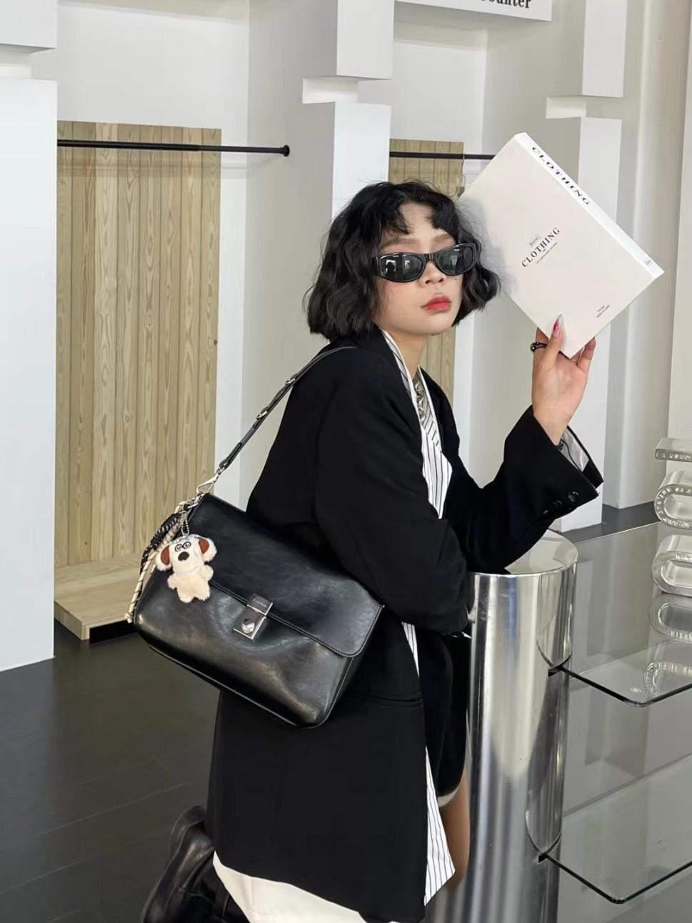 

Женская сумка-тоут под мышкой из натуральной кожи большой вместимости на весну/лето 2025 года с застежкой-пряжкой – Модная повседневная наплечная сумка-кроссбоди чёрный