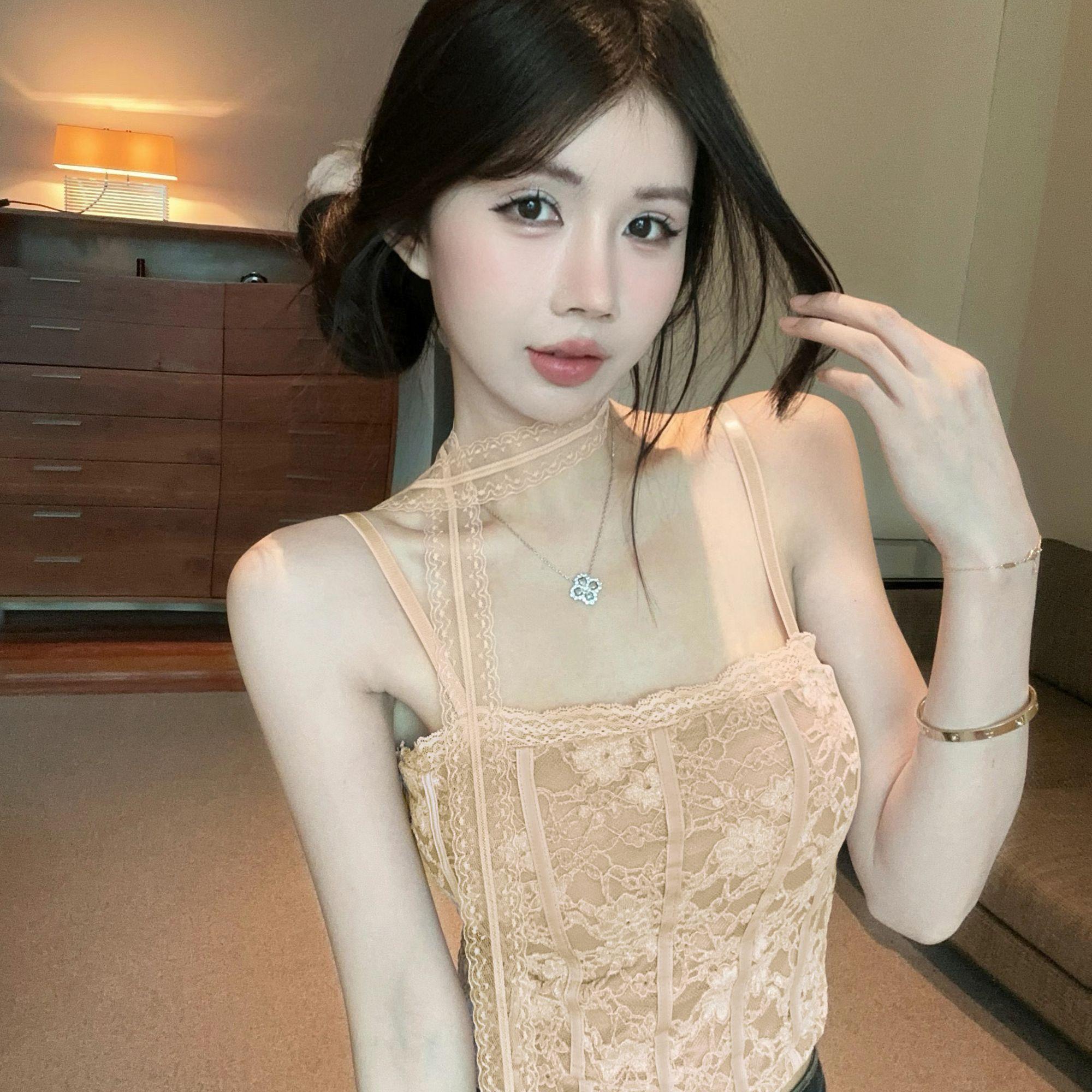 

Gentle Lace Corset Tight Bustier With Chest Pad Scarf Small Camisole French Sweet And Spicy Beautiful Back Elastic Vest one size