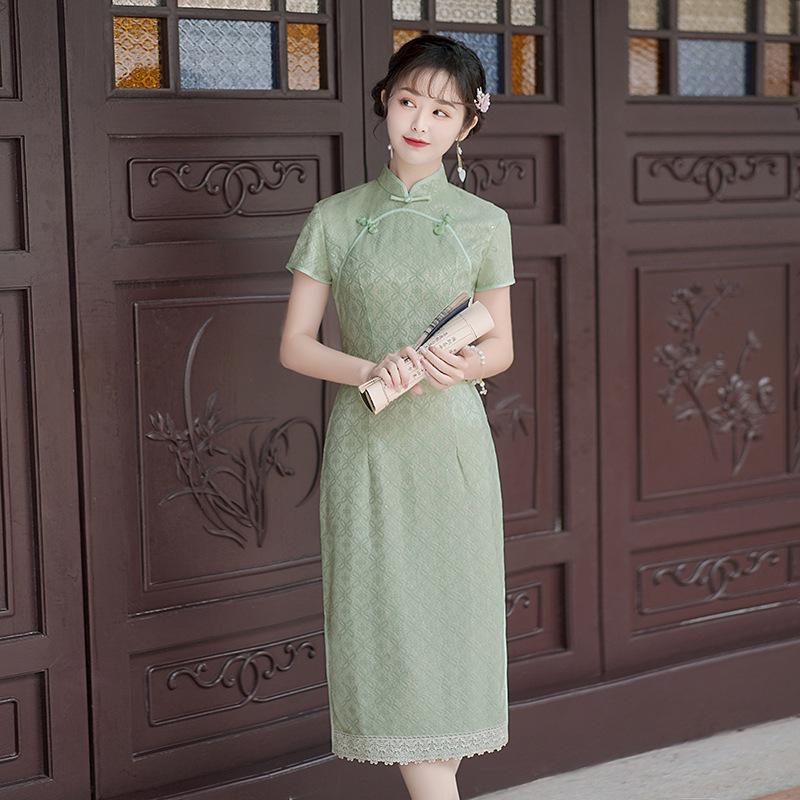 

Платье из разноцветного кружева весна/лето 2025 г.: Элегантный и облегающий крой для молодой девушки Extra Large зелёный