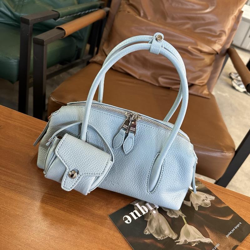 Niche bowling bag women's new versatile handbag large capacity baguette underarm pillow bag