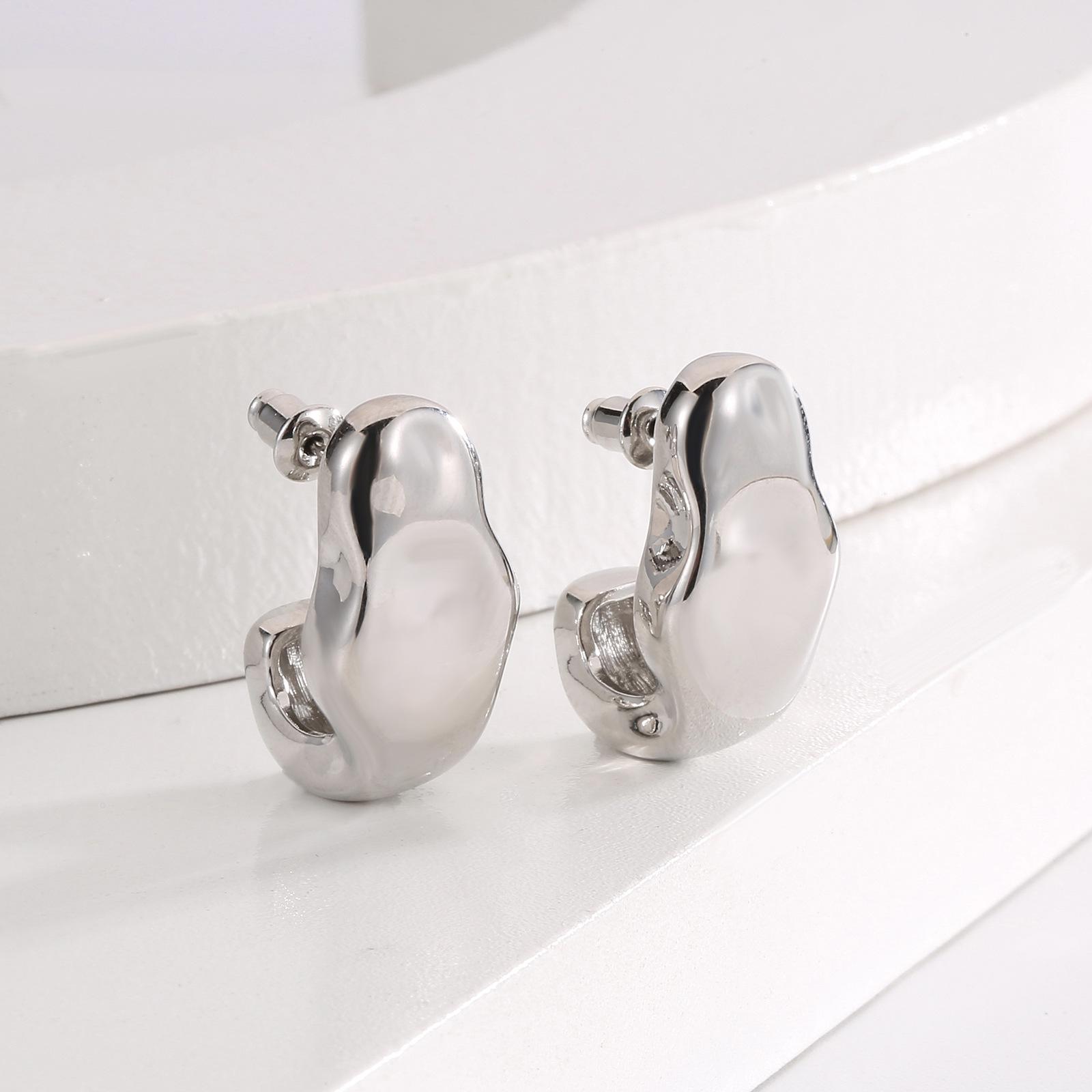 

Ретро металеві геометричні сережки INS нішевий дизайн текстура сережки-кільця світла розкіш холодні прості сережки-кільця