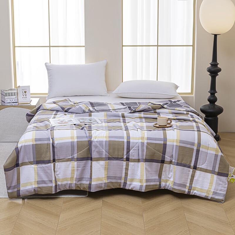 

FIRS Seersucker Summer Quilt