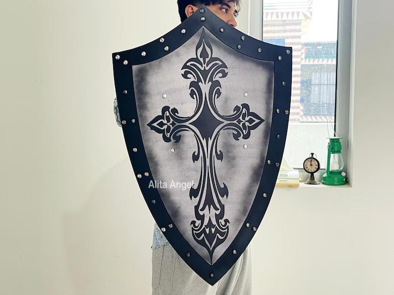 

Medieval Templar Shield: Wooden Knight s Cross, Cosplay LARP Decor чорний