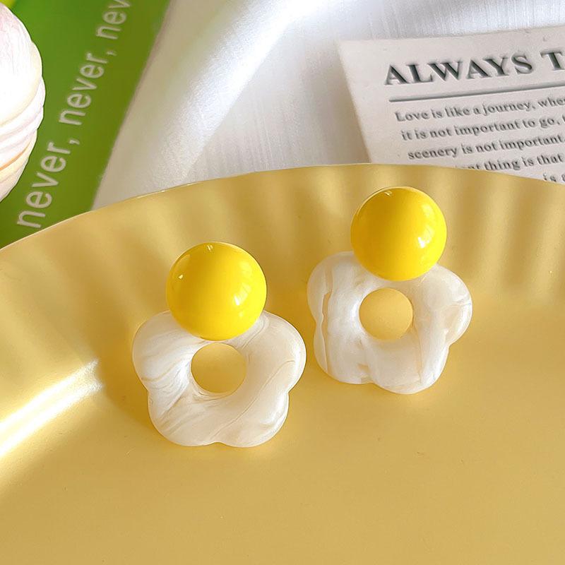 Summer dopamine color stud earrings women s new popular high-end earrings Internet celebrity niche design earrings