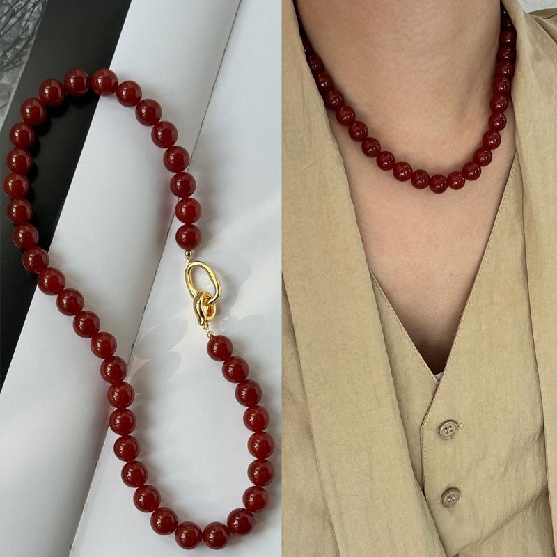 Collana di Agata Rosso Scuro con Perle 8mm/10mm Filo di Pietra Naturale Doppia Chiusura a Moschettone Catena per Maglione Girocollo da Donna
