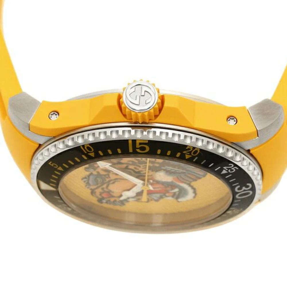 Gucci YA136317 שעון גברים צלילה רקמת נמר חוגה צהובה