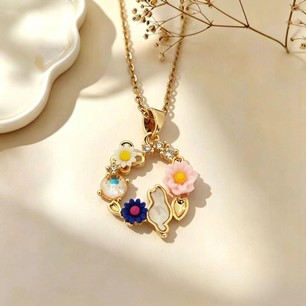 Elegant Cat Pendant Necklace: Fresh Design with Micro-Set Zircons for Women - Light Luxury & High-End Feel; Perfect Clavicle Chain Accessory.
