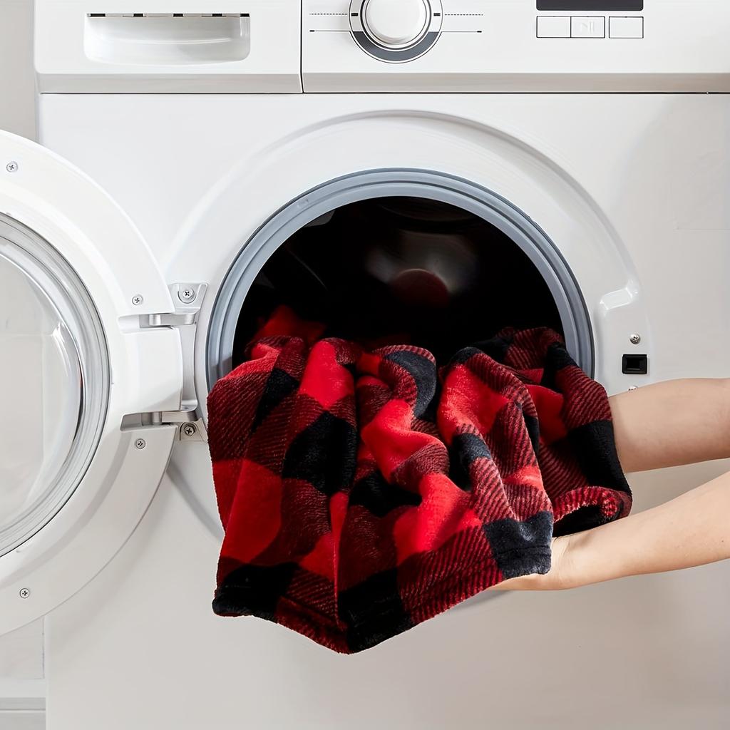 1 Christmas And Halloween Themed Thick Flannel Plaid Blanket Multi-Functional Soft And Comfortable Perfect For Holiday Gifts