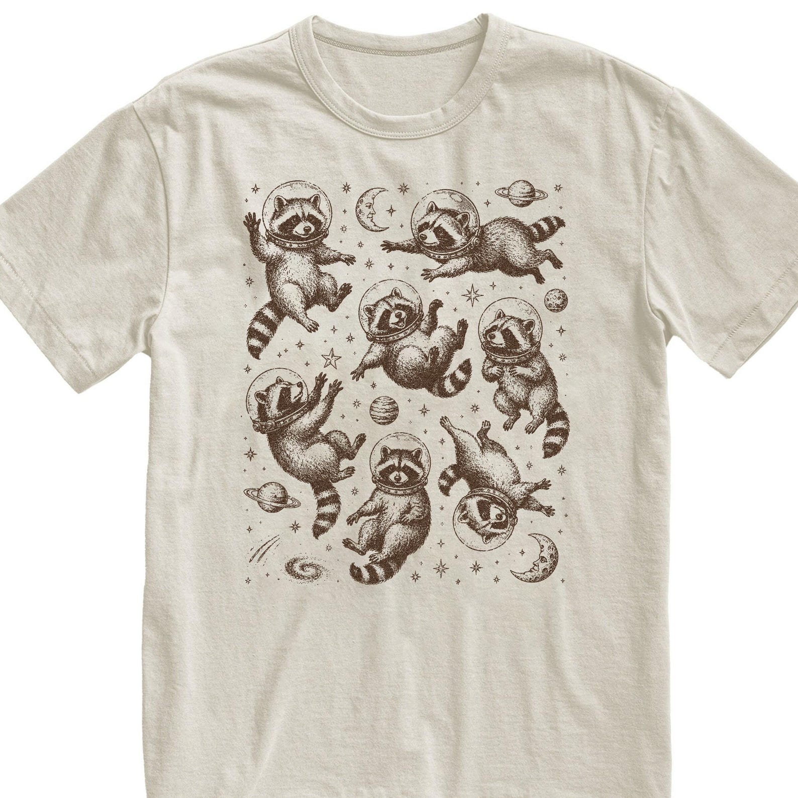Vintage Space Raccoon Shirt, Retro Astronaut Animal Tee, Galaxy Explorer Gift for Space Lovers 4XL