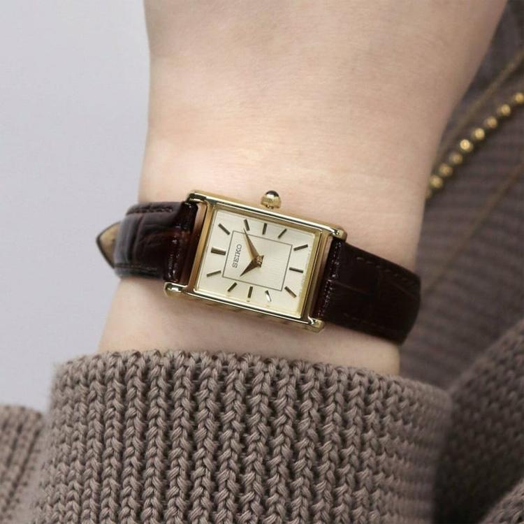Seiko Essentials 30m Water Resistant Quartz Movement Leather Strap Watch Women's Watch SWR066