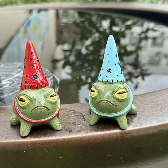 Huaqianguhh Miniature Frog Figurine, Little Statue with A Party Hat, Decorative Resin Ornament for Outdoor Garden Courtyard