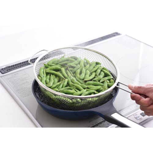 Exquisite Mesh Colander with Handle for Easy Draining A-77729