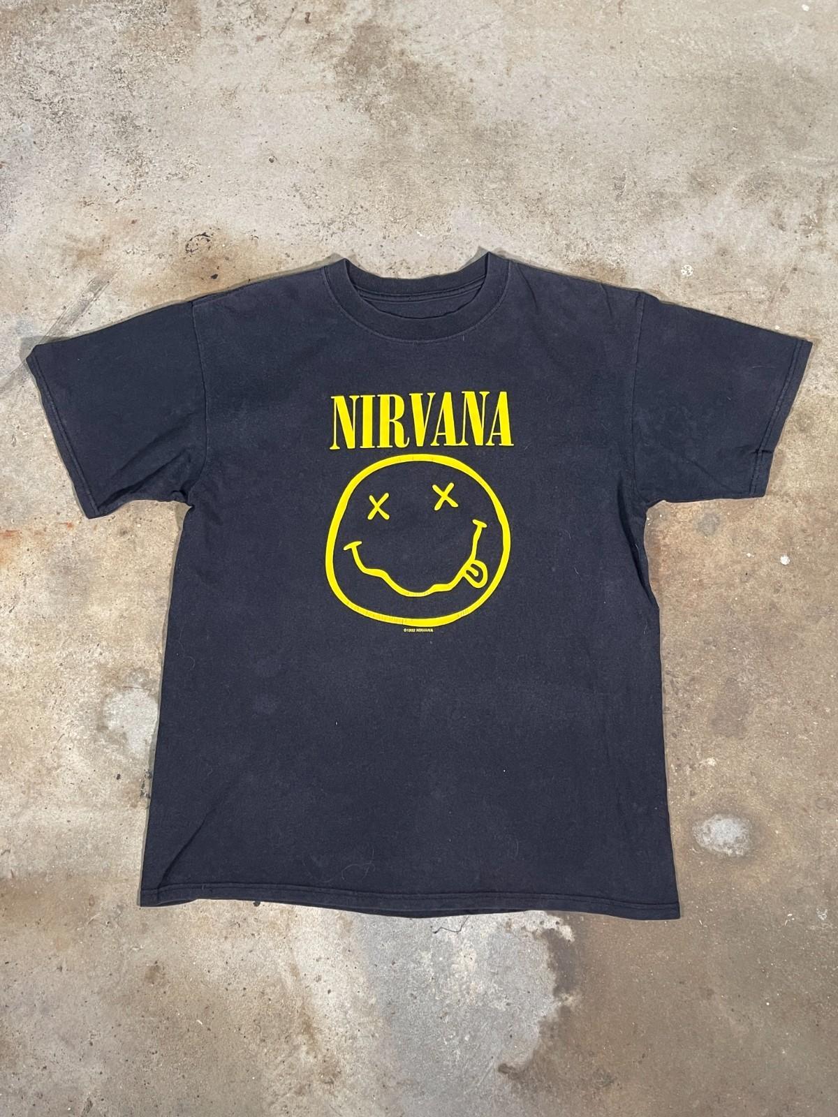 Винтажная футболка Nirvana Y2K Corporate Rock Whores Smiley - Принт на спине Размер L S
