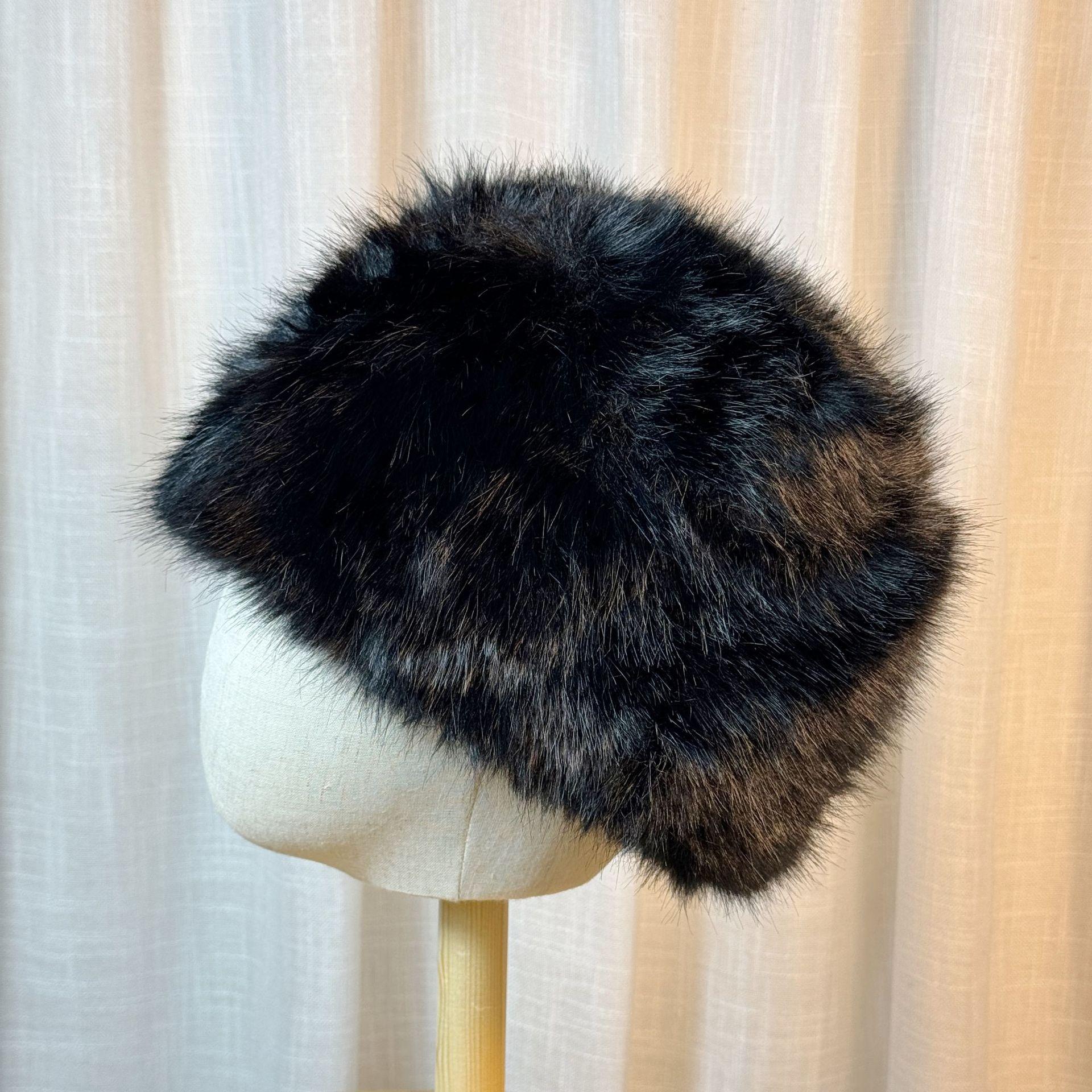 

New Plush Bucket Hat Women s Fashion Cold-proof and Warm Hat Autumn and Winter one size чорний