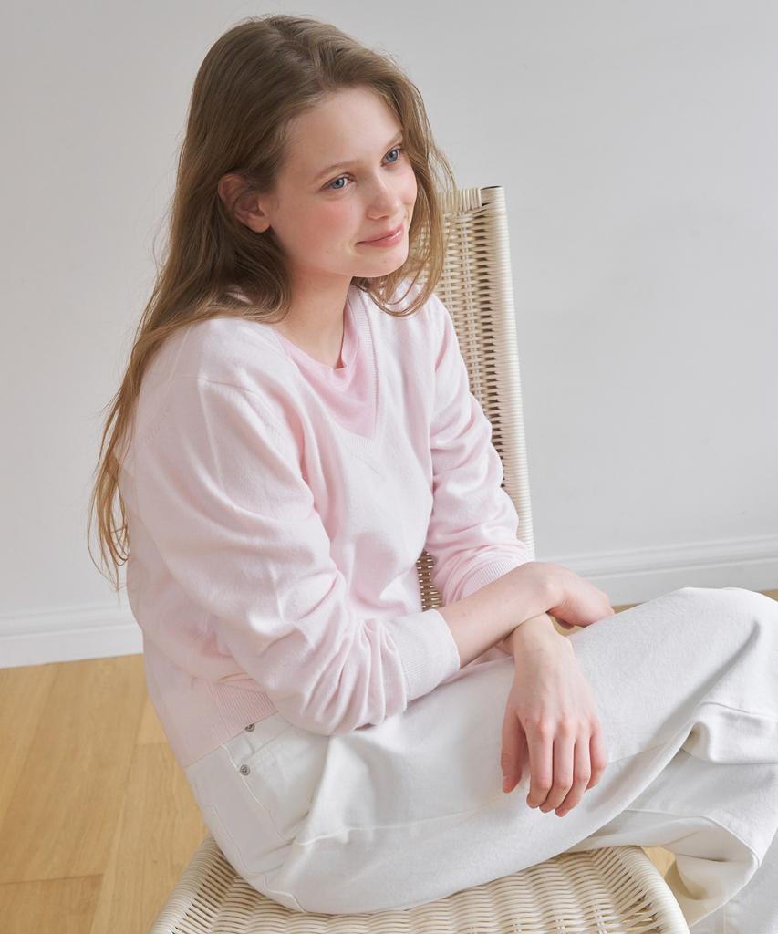 AMONG A Washable V-Neck Knit Top_Light Pink