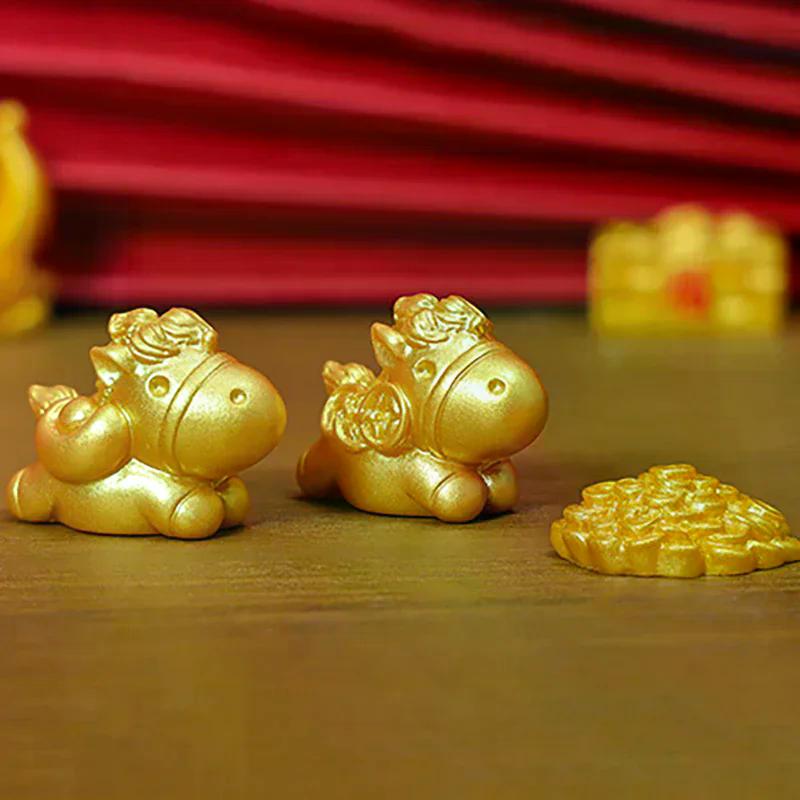 2026 New Year Figurines Miniatures Cartoon Lucky Gold Horse Micro Landscape Ornaments Home Room Desk Decorations Gift