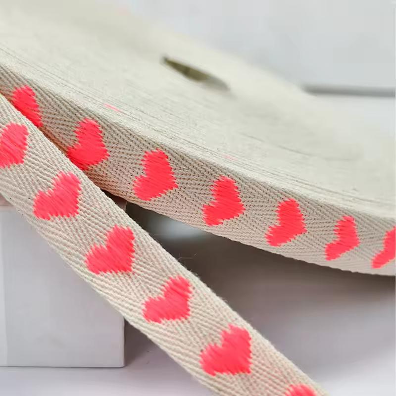 16mm Heart Shaped Woven Ribbon Gift Box Packaging Bouquet Ribbon Apparel Accessories DIY Embroidered Stock