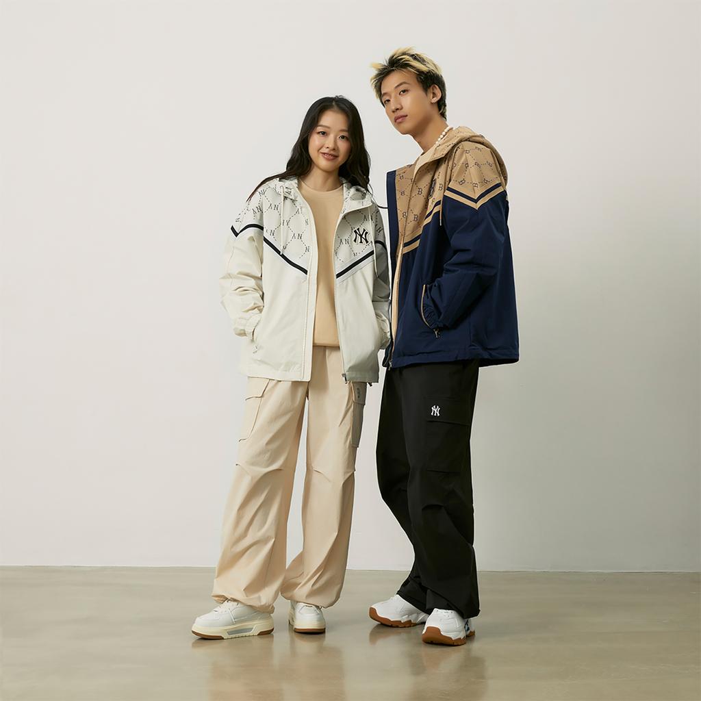 New MLB MONOGRAM Collection Boston Red Sox FW24 Windproof Jacket Unisex Light Beige 3AWJM0144-43BGL