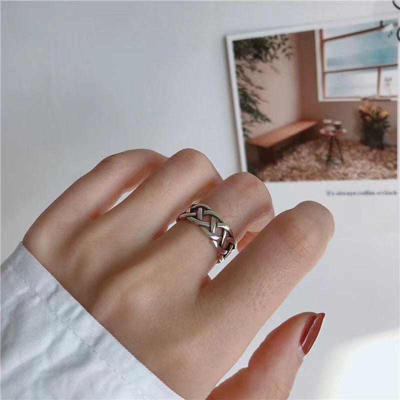 Trendy Personality Hip Hop Versatile Cross Woven Ring Women'S Simple Fashion Ring