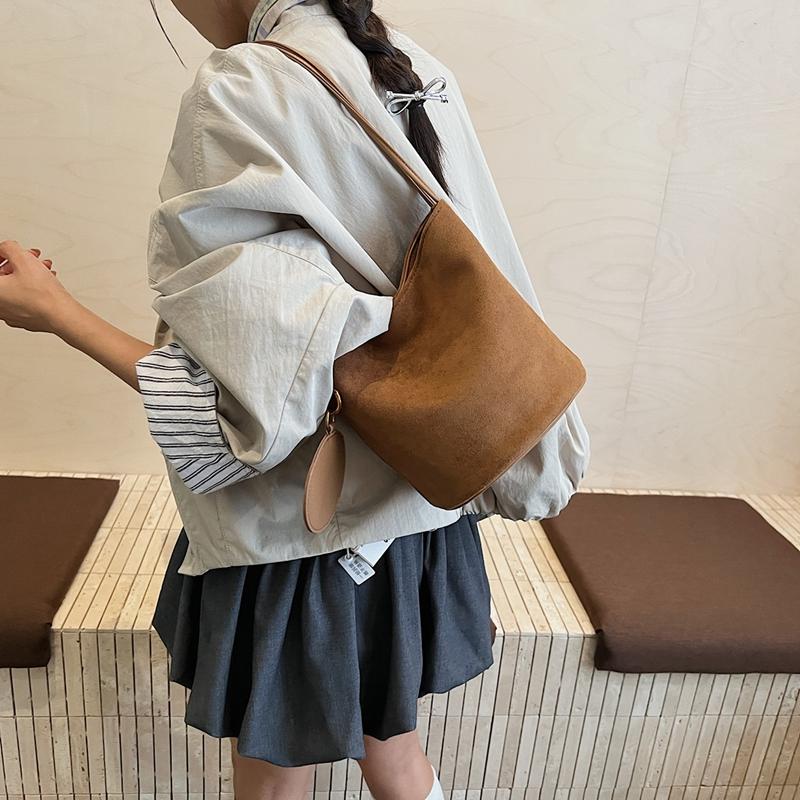Korean niche ins suede suede surface retro bucket bag versatile shoulder messenger women tote bag