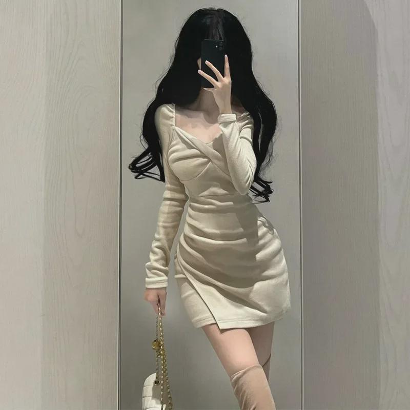 Cozy Long-Sleeve Knitted Dress with Slim Skirt - Perfect for Autumn/Winter