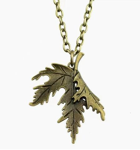 Vintage Maple Leaf Pendant Necklace for Women, Retro Jewelry for Summer