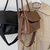 Ladies' Autumn and Winter New Retro Briefcase Niche Design Internet Celebrity High-end Commuting Shoulder Bag
