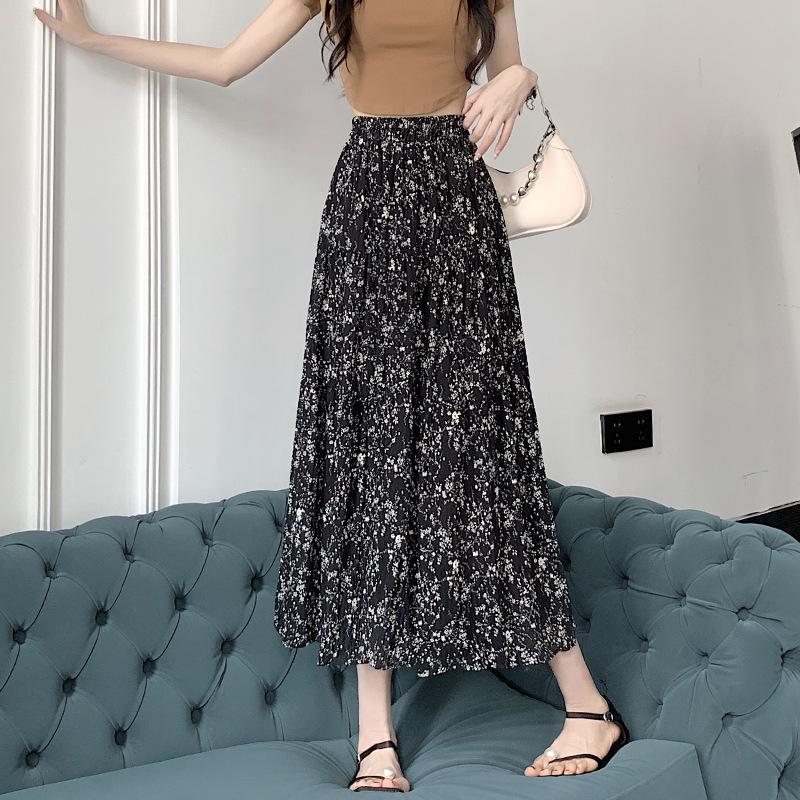 2026 Spring/Summer Floral High-Waisted A-Line Maxi Skirt for Women - Retro, Slimming, Hip-Covering Design