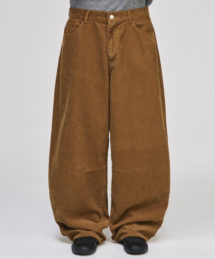 SIGNATURE Wide Curved Dart Corduroy Pants [Beige]