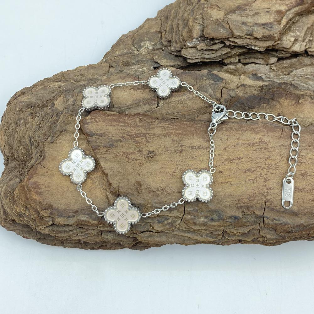 13MM Titanium Steel Bracelet Double-sided Shell Star Pattern Shell Lucky Fashion Ladies Four-leaf Clover Bracelet