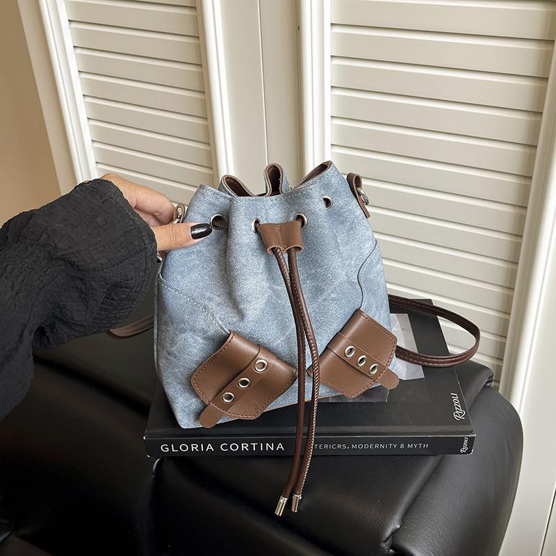 Design Splicing Fashion Drawstring Women Casual Shoulder Bag For Use Daily