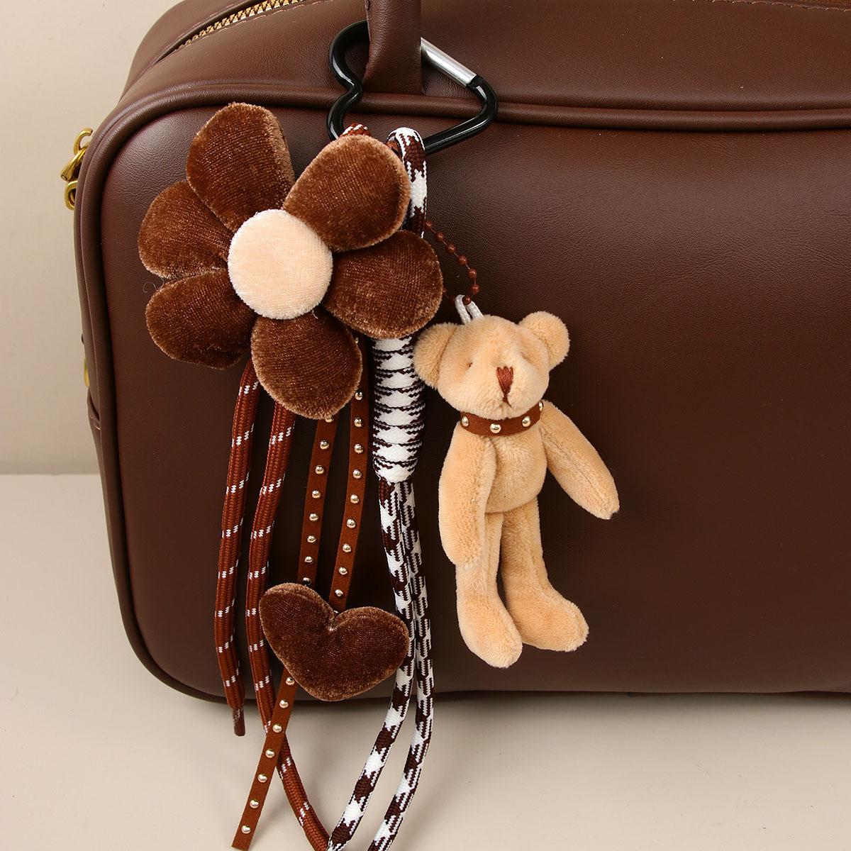 Cross-border explosion ins exquisite cartoon plush bear bag pendant velvet love flower versatile keychain pendant коричневый
