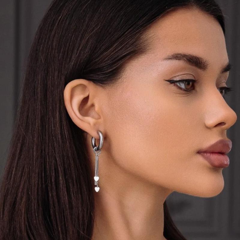 Vintage Personality Punk Heart Shape Tassel Stud Earrings Fashionable Charm Long Style Asymmetric Earring Jewerly Accessories