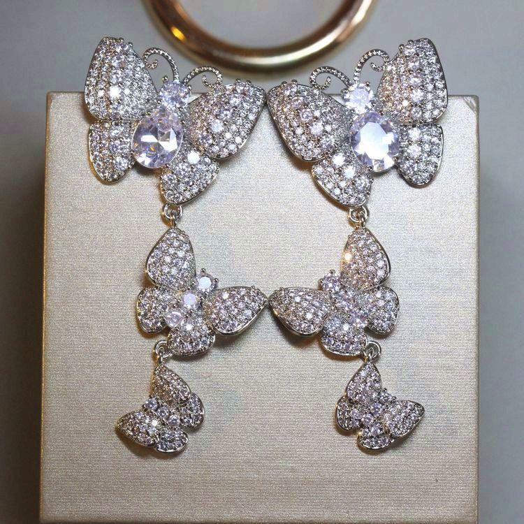 

Тяжелая промышленность Средневековые циркониевые серьги Женские Нишевые Премиальные Серьги Серьги-подвески Придворный стиль Легкие Роскошные Серьги