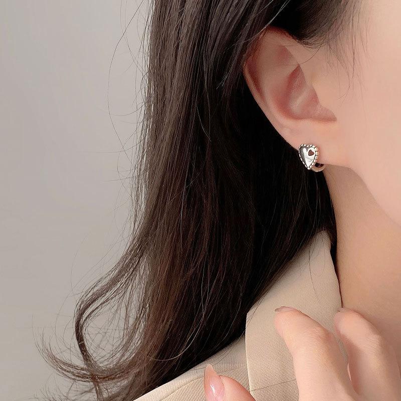 Love Earrings Ins Fashion Personality Niche Design High-end Cold Style Earrings