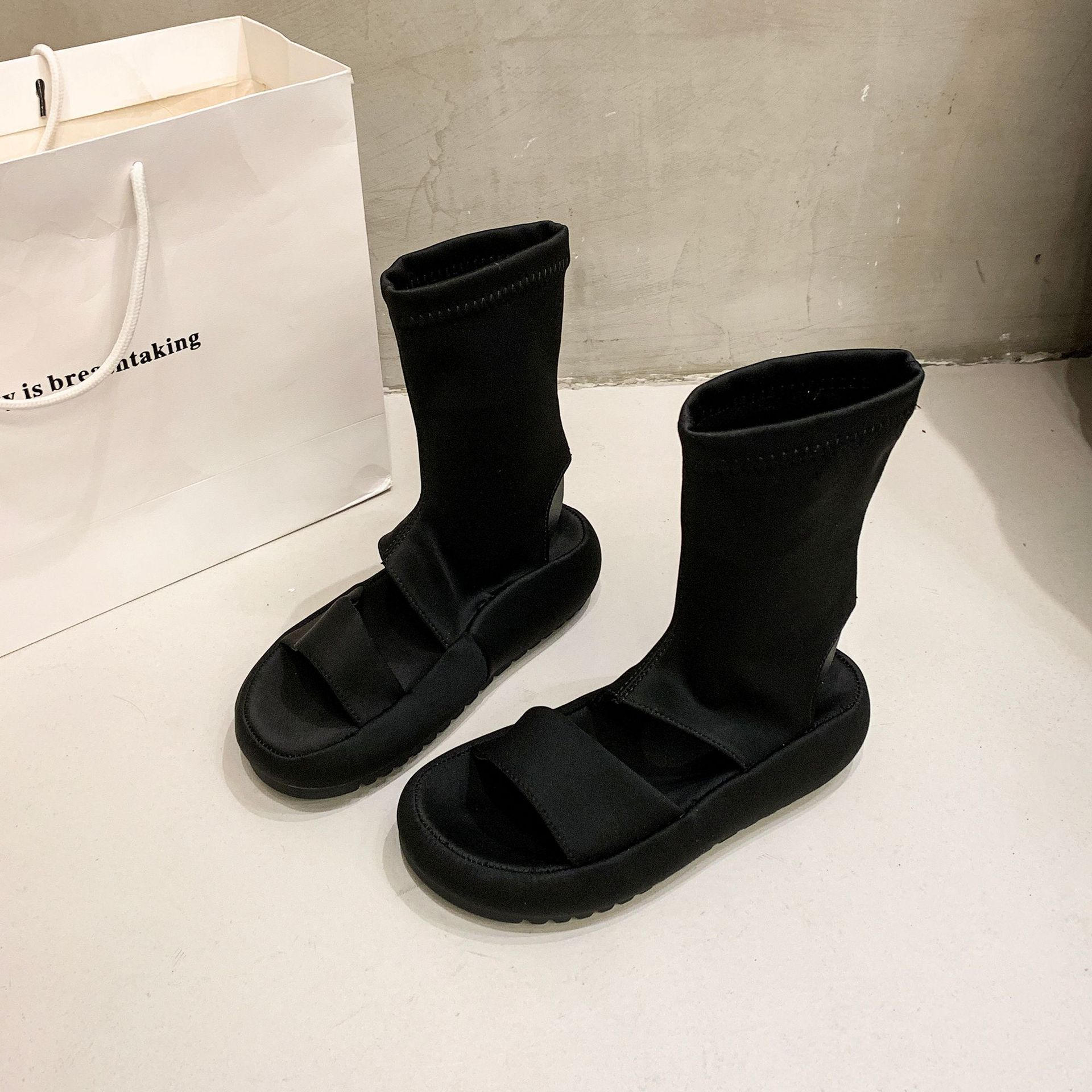 

Niche set of toe Roman cool boots women s summer 2025 new muffin thick-soled high-top sandals elastic thin short boots 35